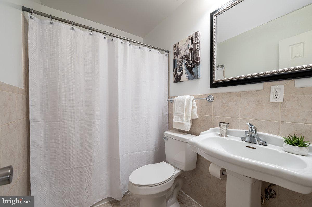 5405 Chesterfield Drive photo 9