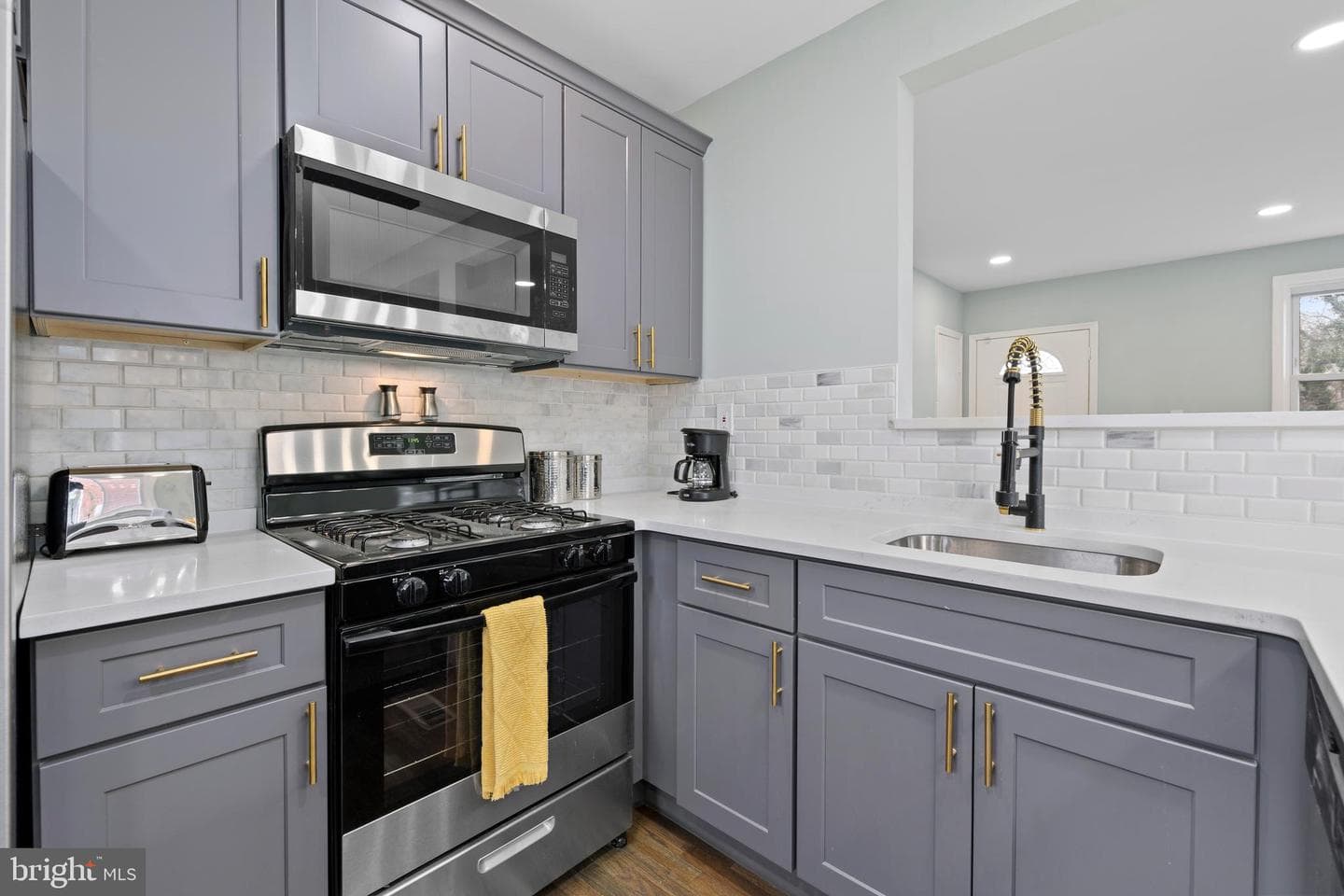 6010 Belwood Street photo 38