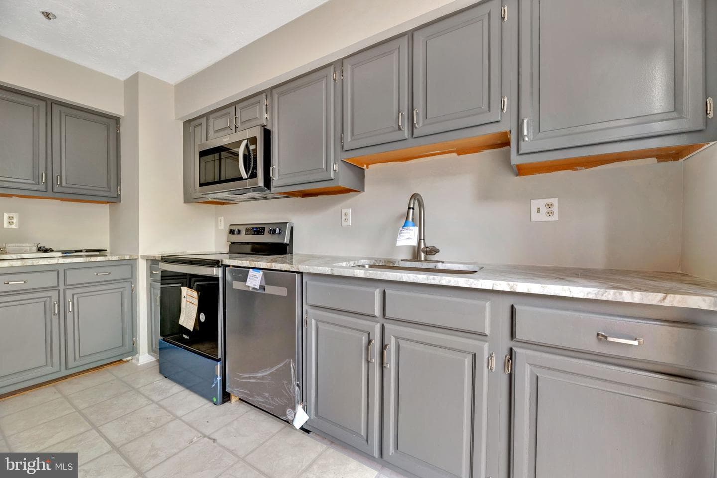 7232 S Ora Court photo 4