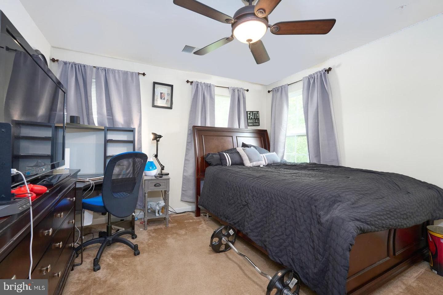 5200 Derby Manor Lane photo 25