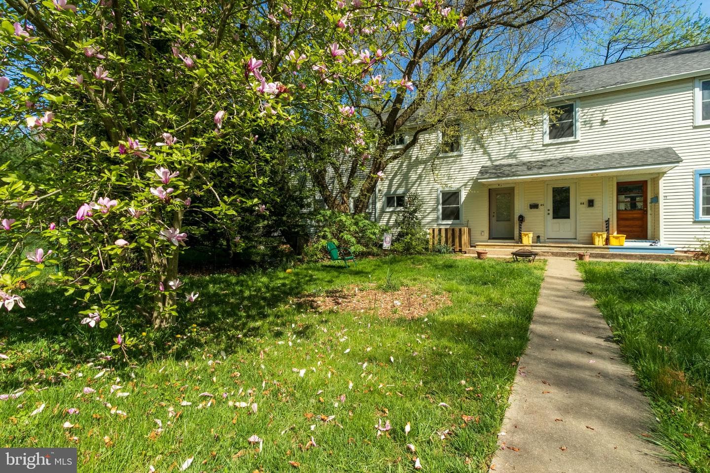 8 T Laurelhill Road photo 1