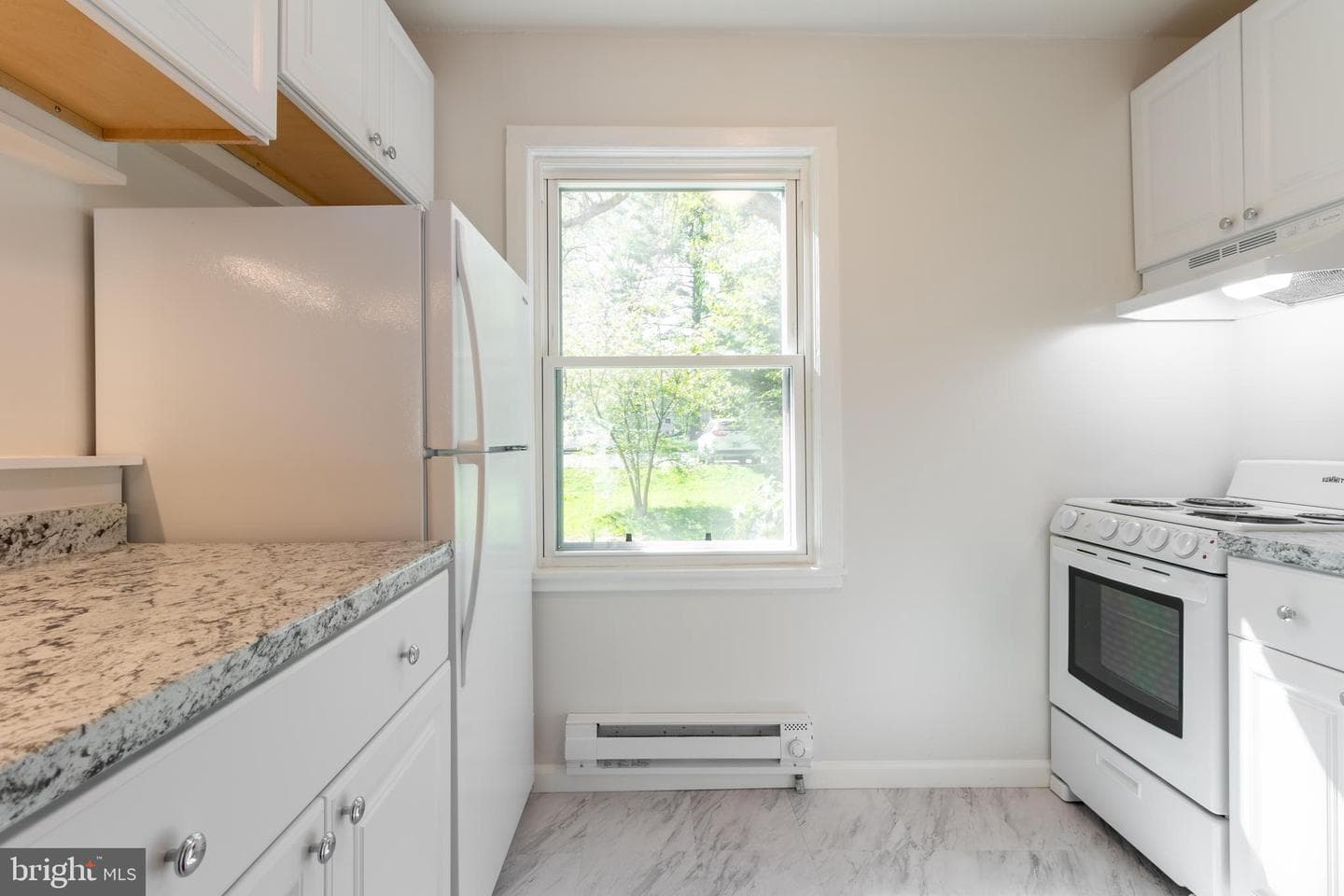 8 T Laurelhill Road photo 4
