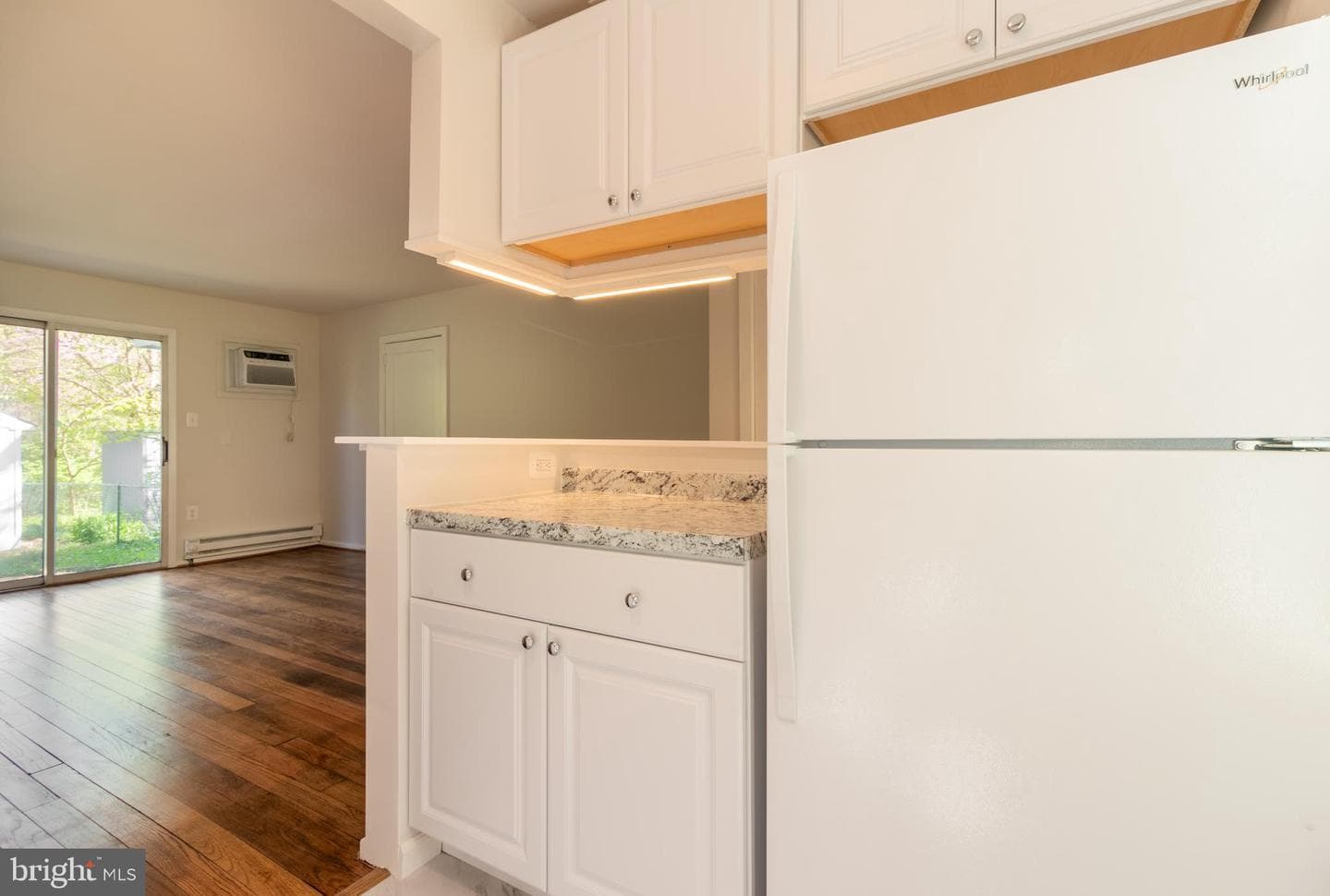 8 T Laurelhill Road photo 5
