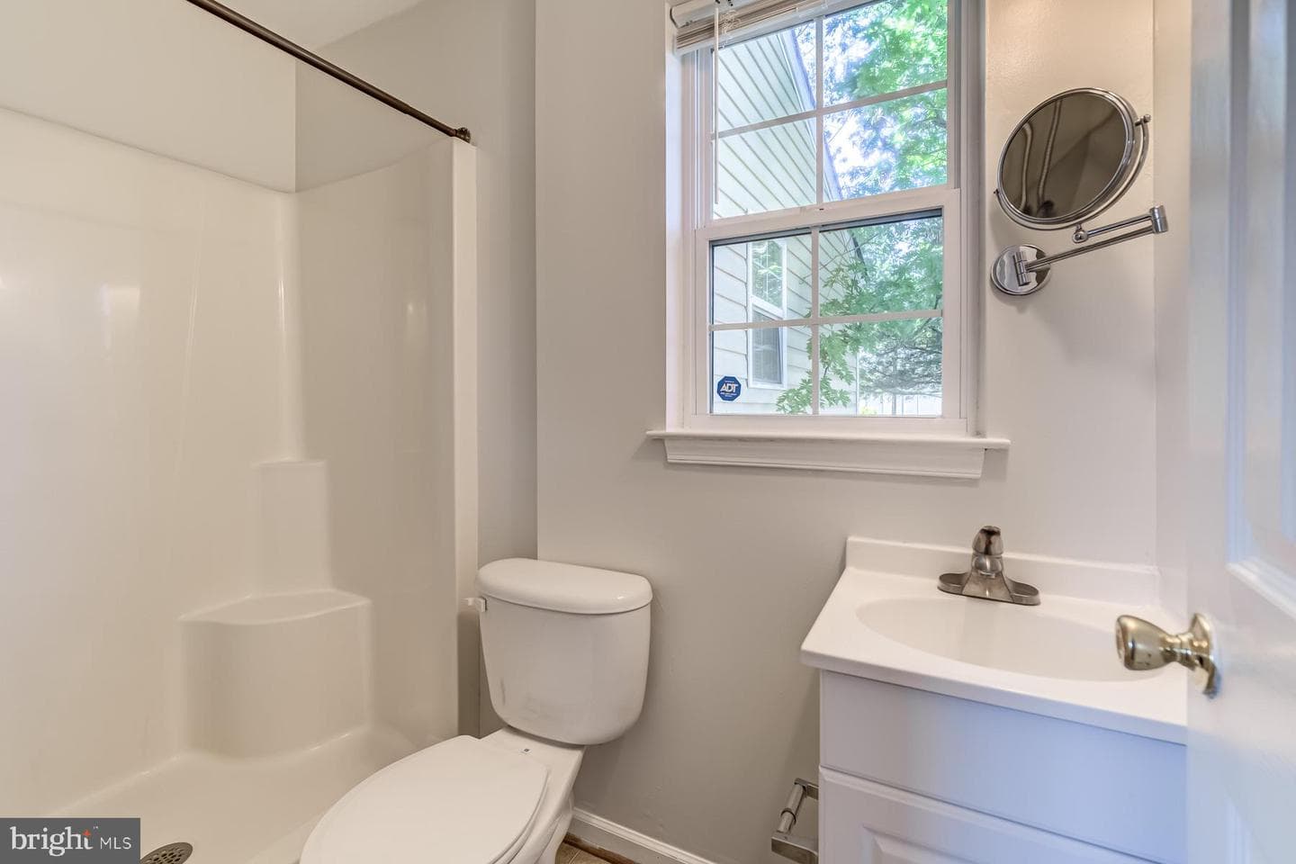 10108 Allentown Road photo 18