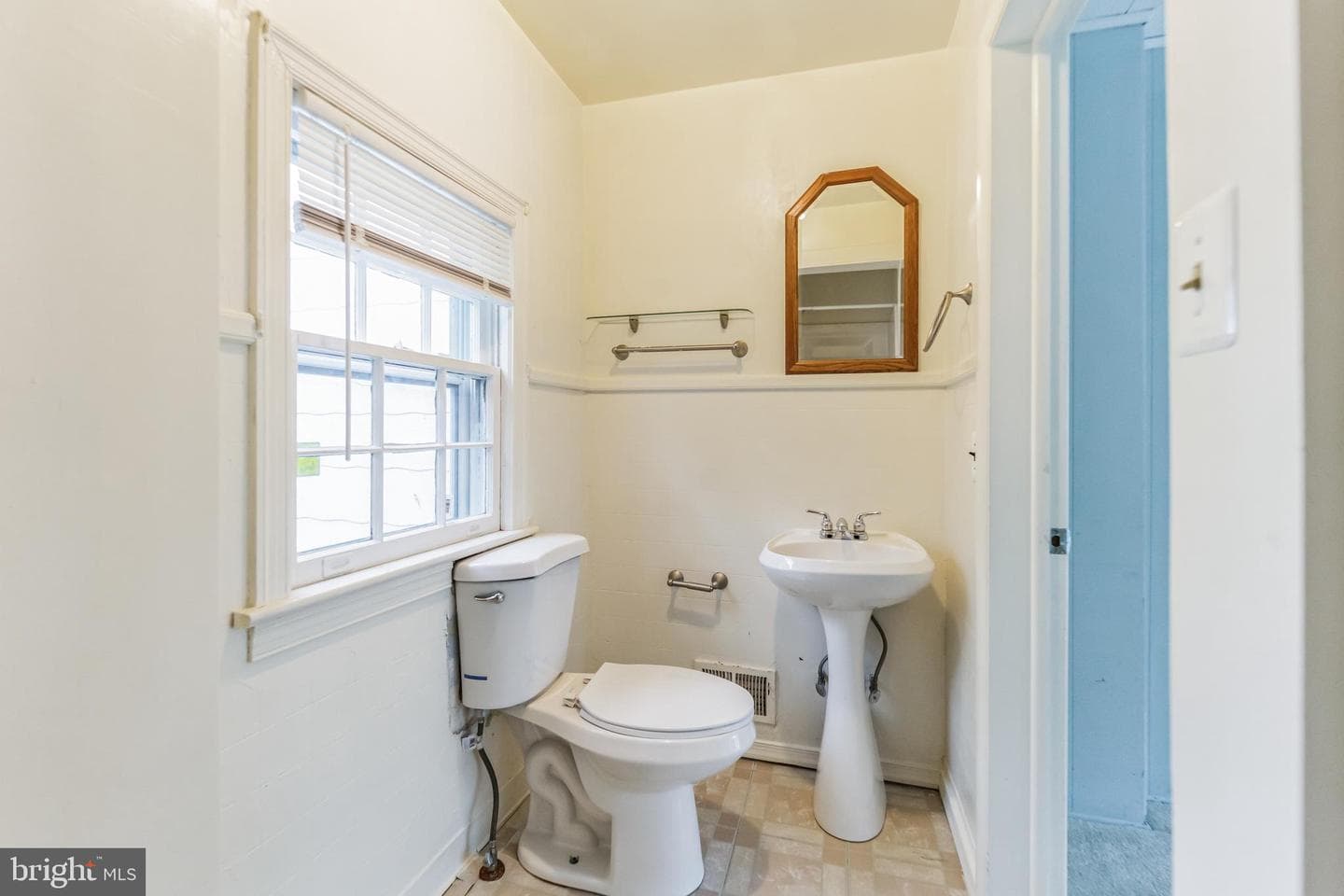 6214 42nd Avenue photo 12