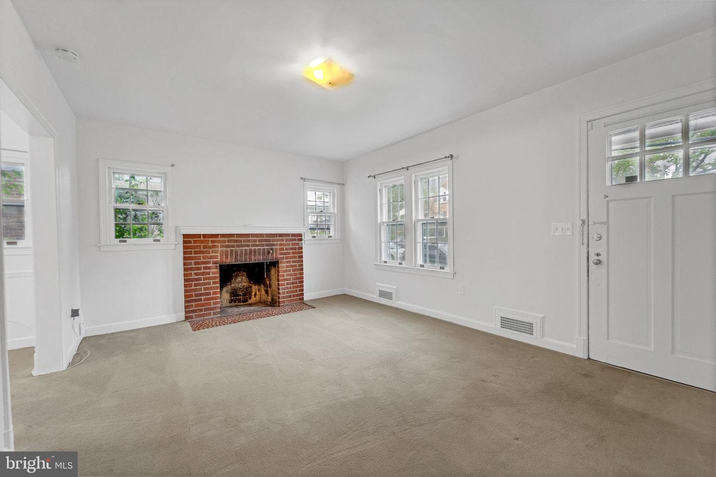 6214 42nd Avenue photo 5