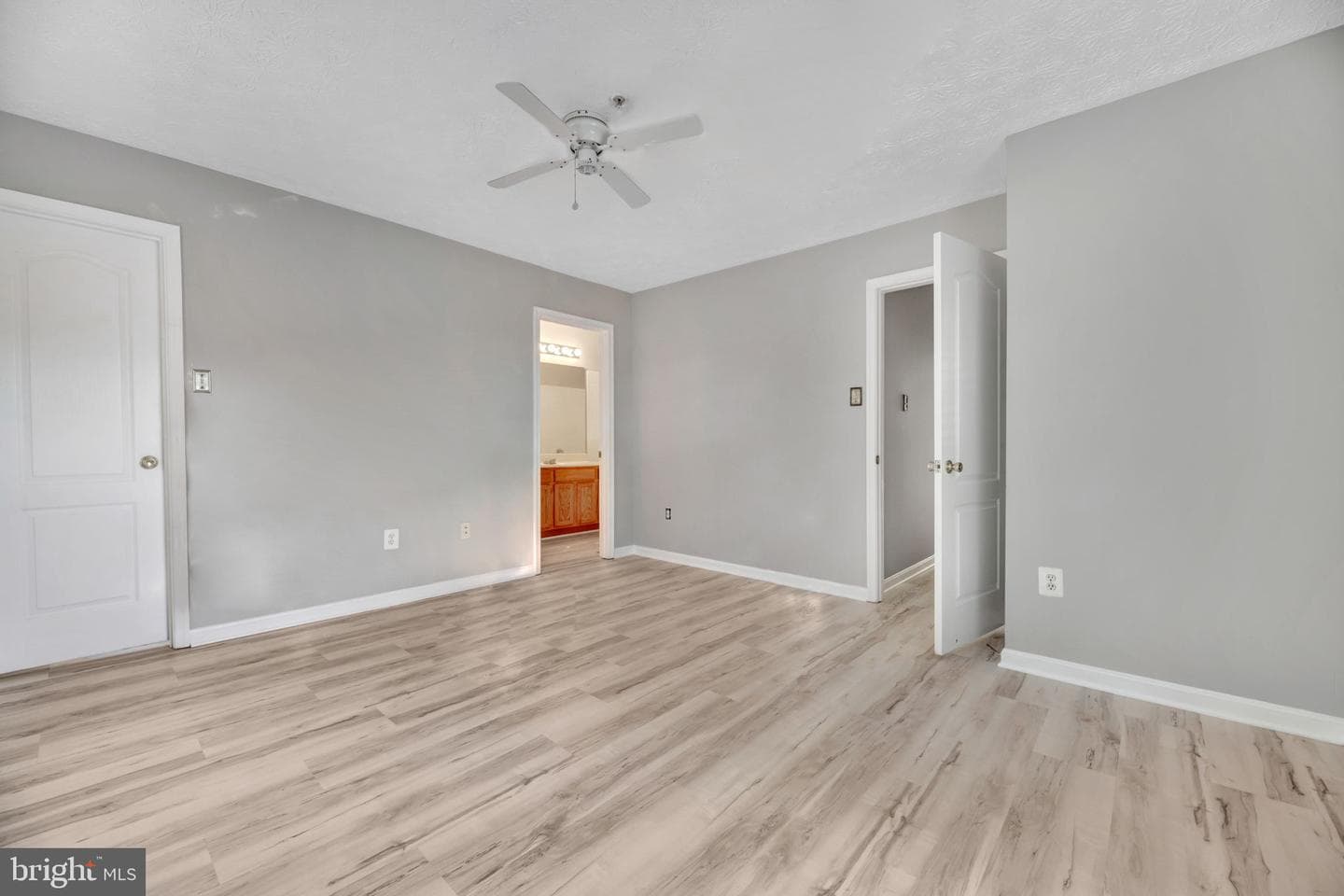 2410 Lemontree Lane photo 11