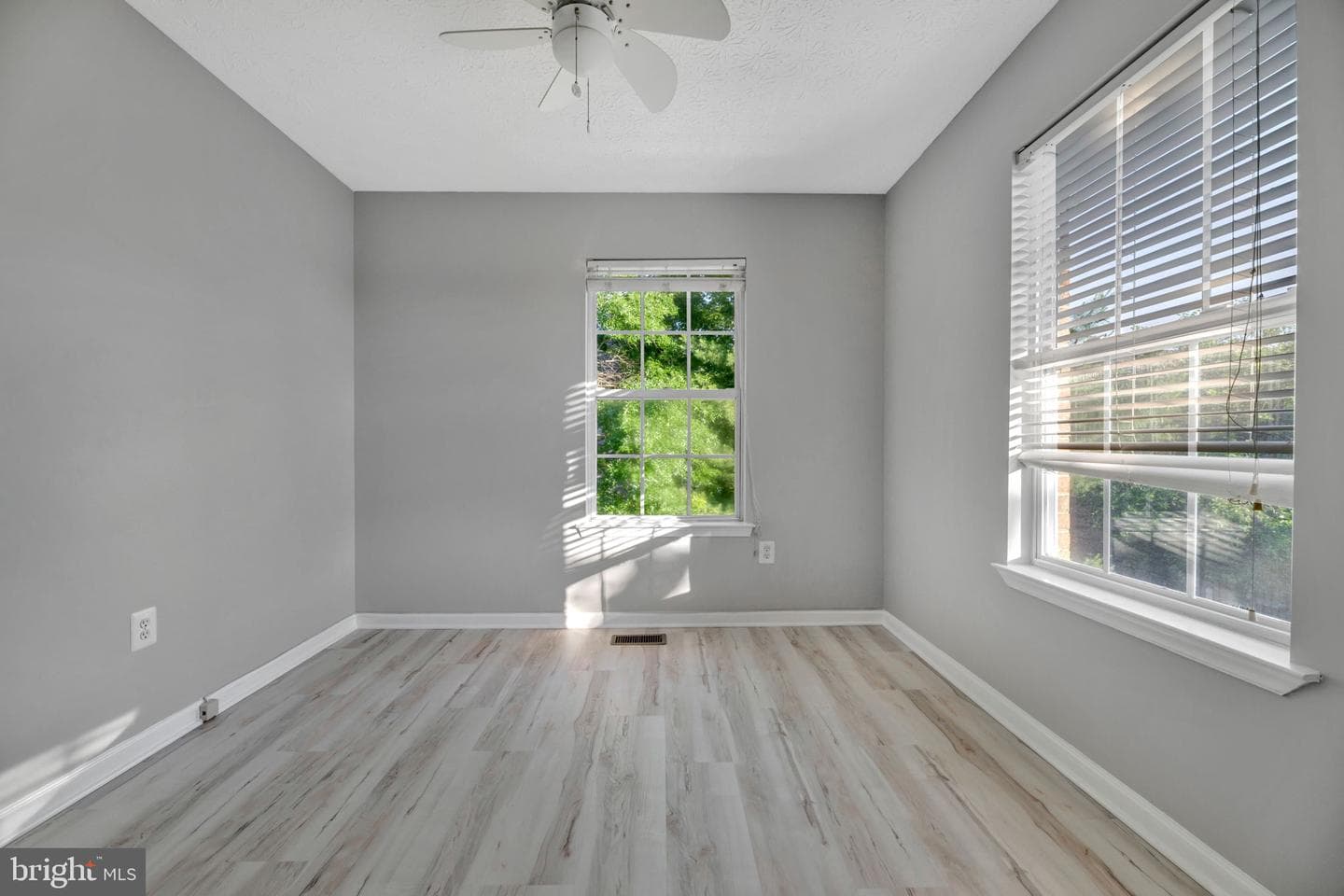 2410 Lemontree Lane photo 14