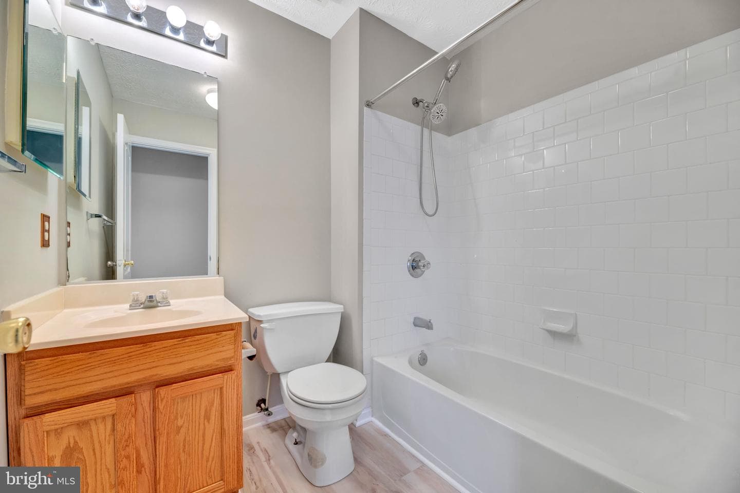 2410 Lemontree Lane photo 18