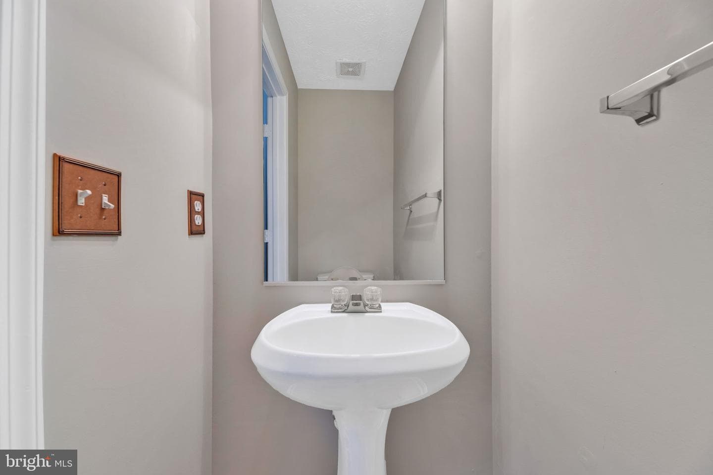 2410 Lemontree Lane photo 22