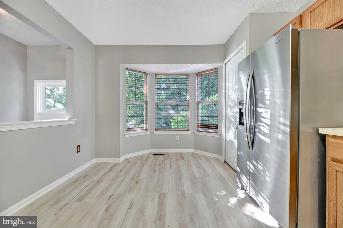 2410 Lemontree Lane photo 4