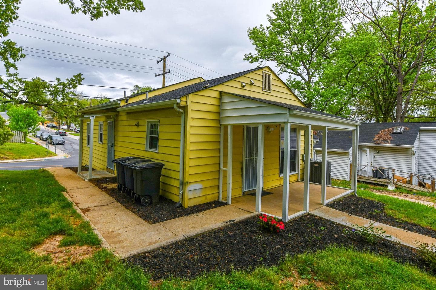 5524 Addison Road photo 2