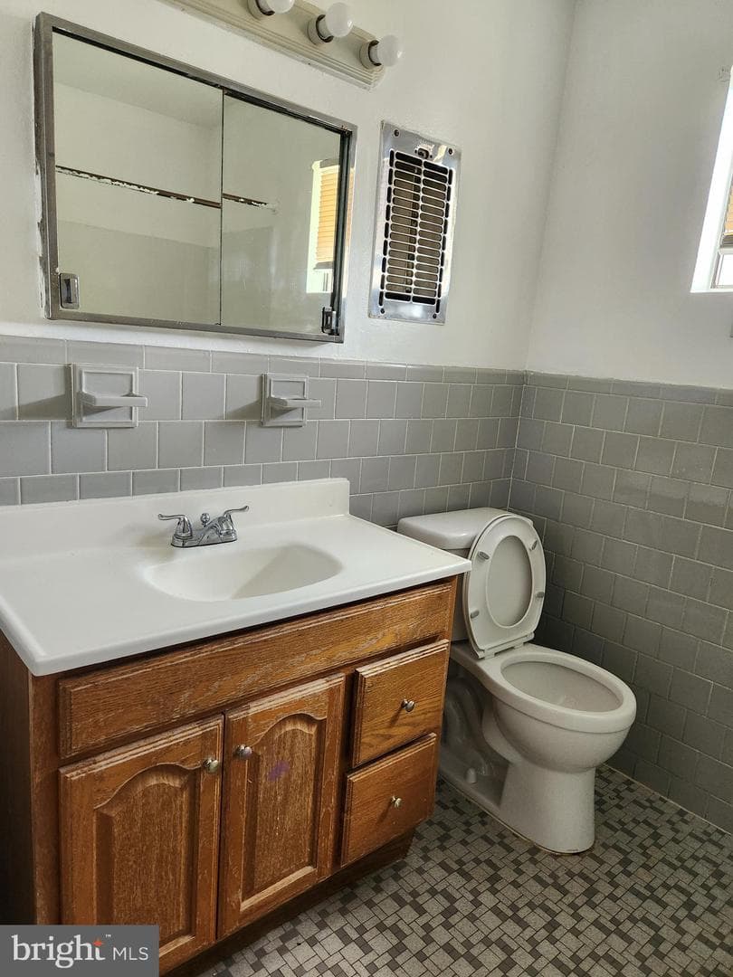 2709 Hughes Road photo 6