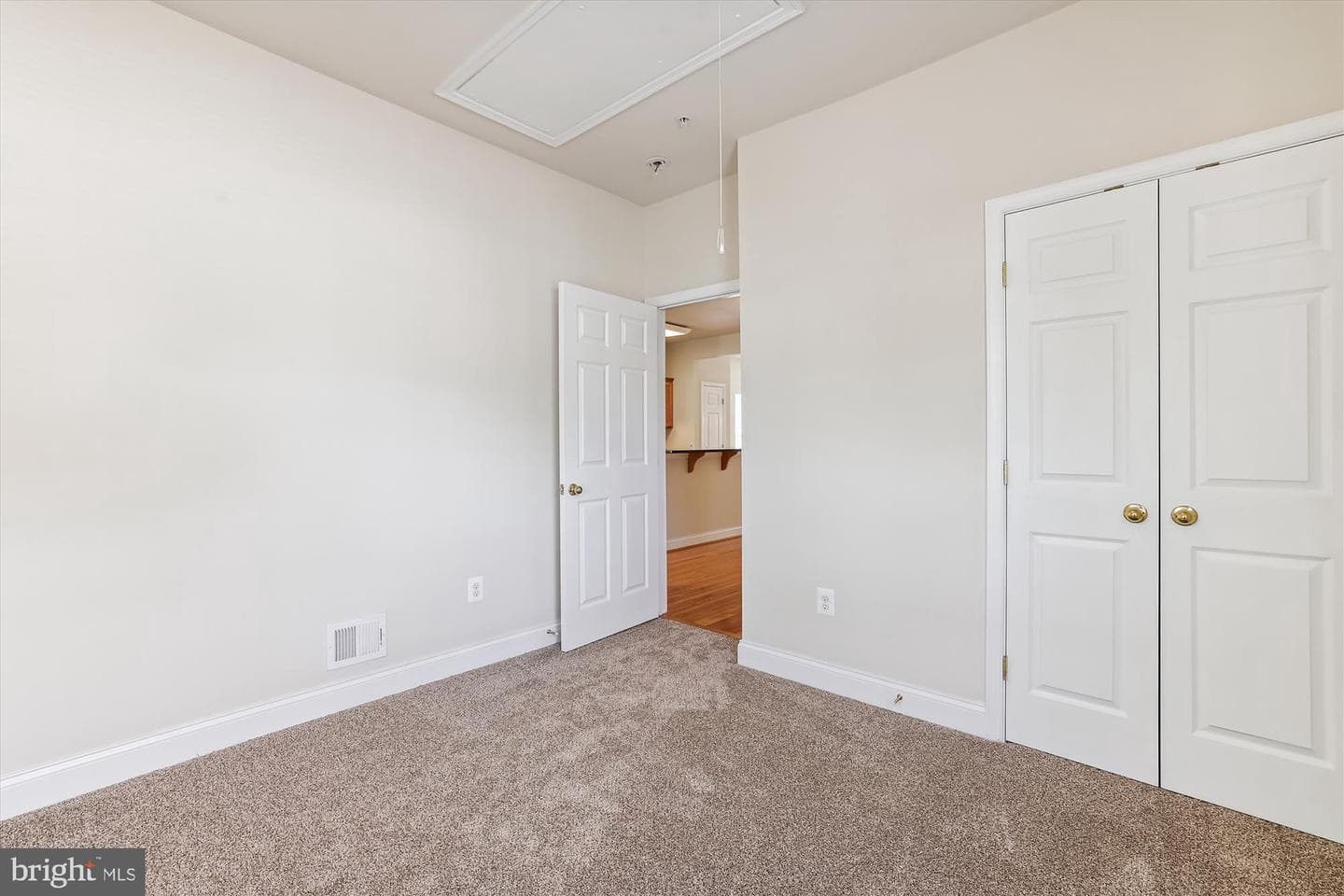 404 Talbott Avenue photo 9