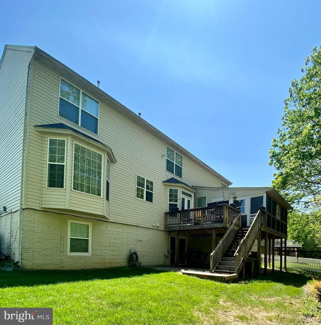 8045 Alloway Lane photo 4
