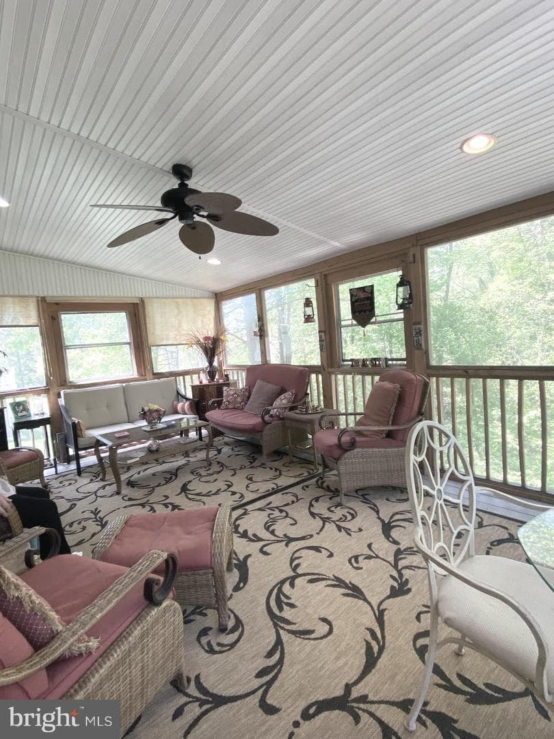 8045 Alloway Lane photo 8