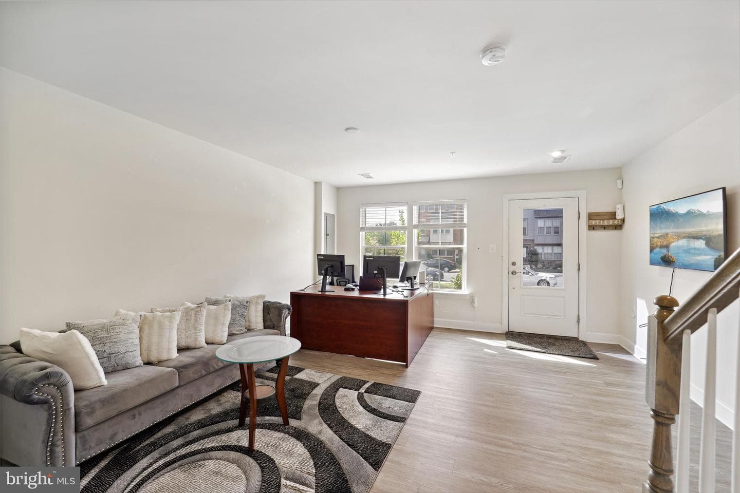 103 Capital Court photo 3