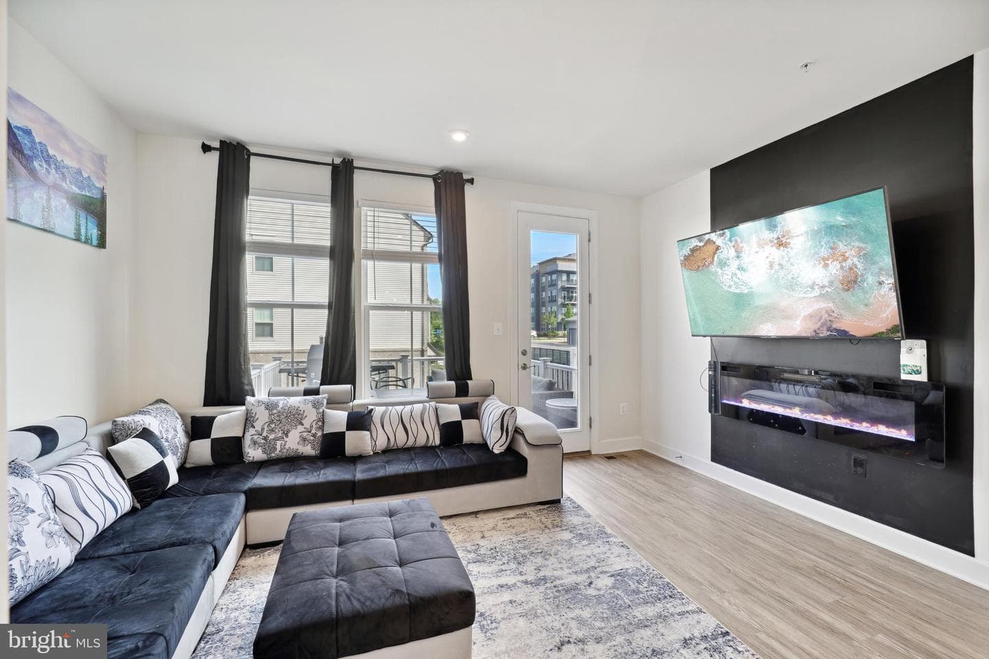 103 Capital Court photo 5