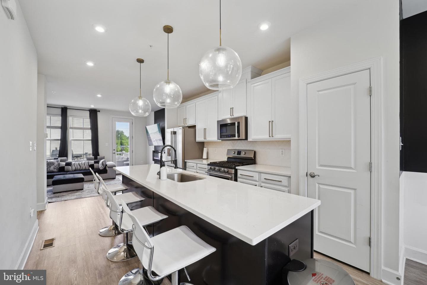 103 Capital Court photo 7