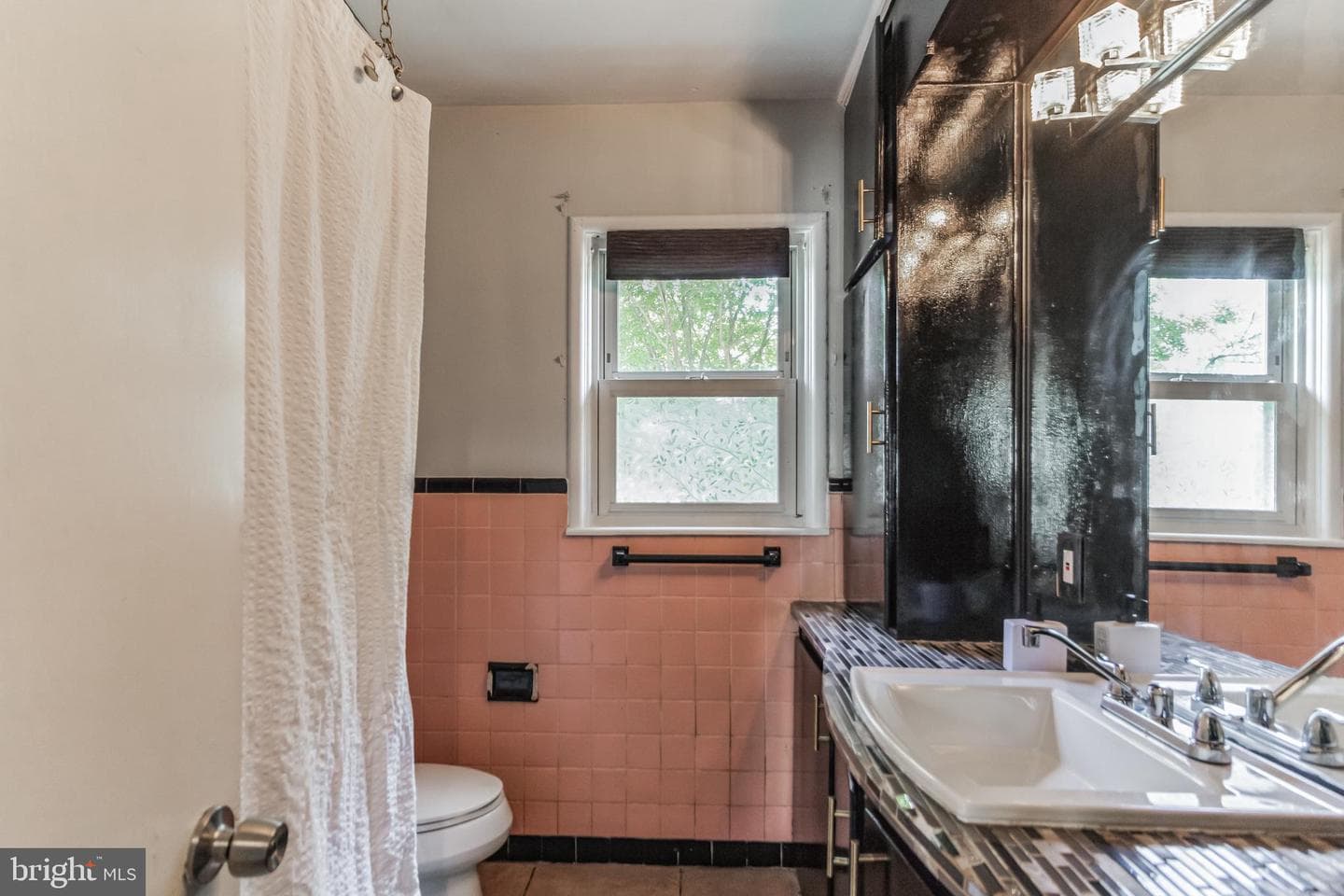 2214 Apache Street photo 18