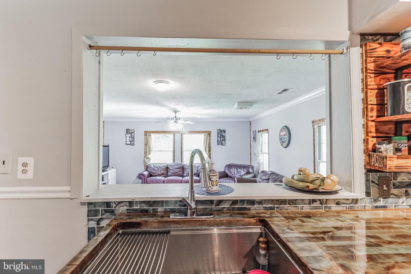 2214 Apache Street photo 8