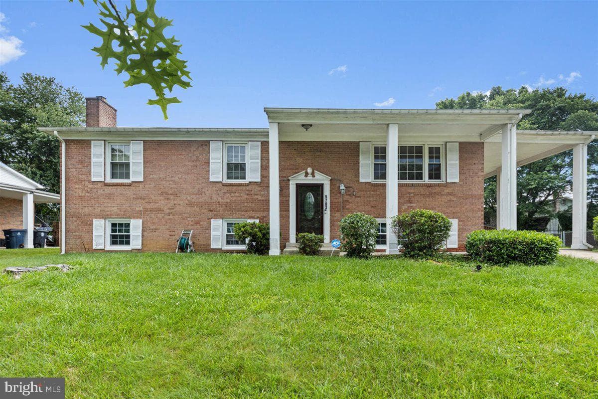 5703 Plata Street photo 1