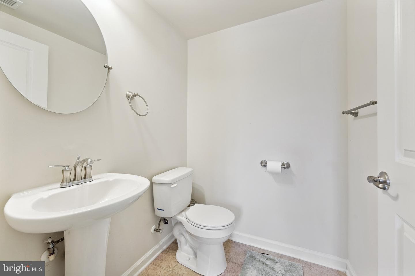 2412 Baileys Pond Road photo 3