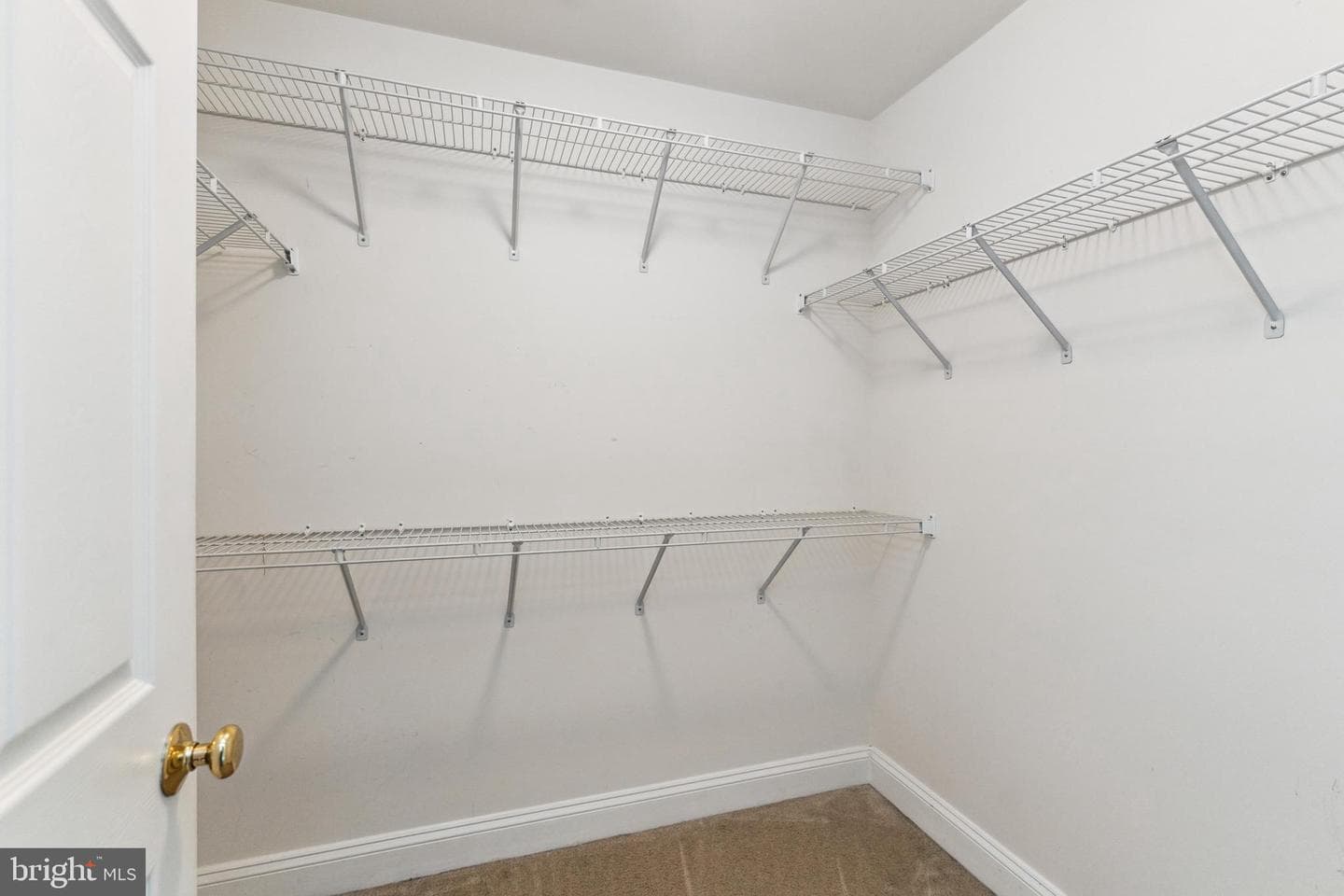 4234 Chariot Way photo 17