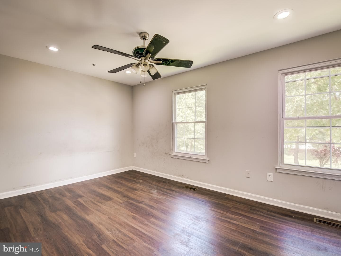 5751 Gladstone Way photo 22