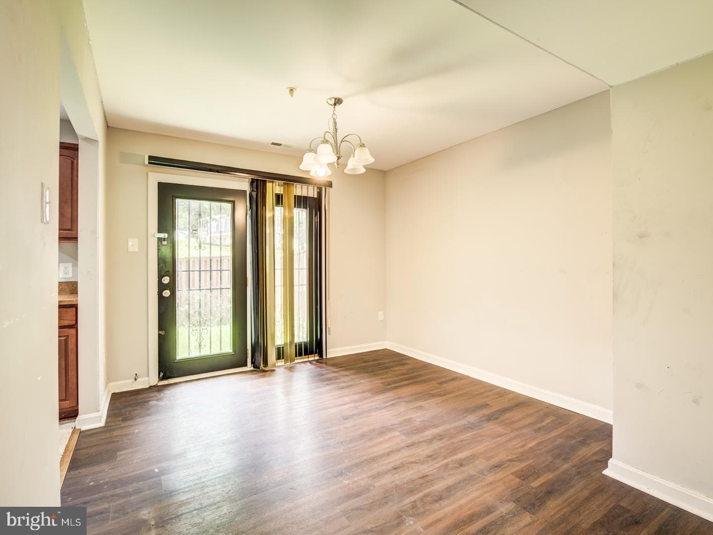 5751 Gladstone Way photo 34