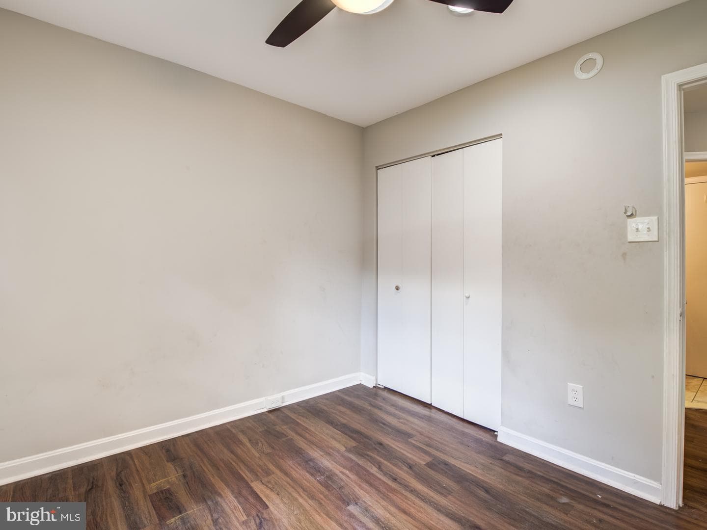 5751 Gladstone Way photo 8