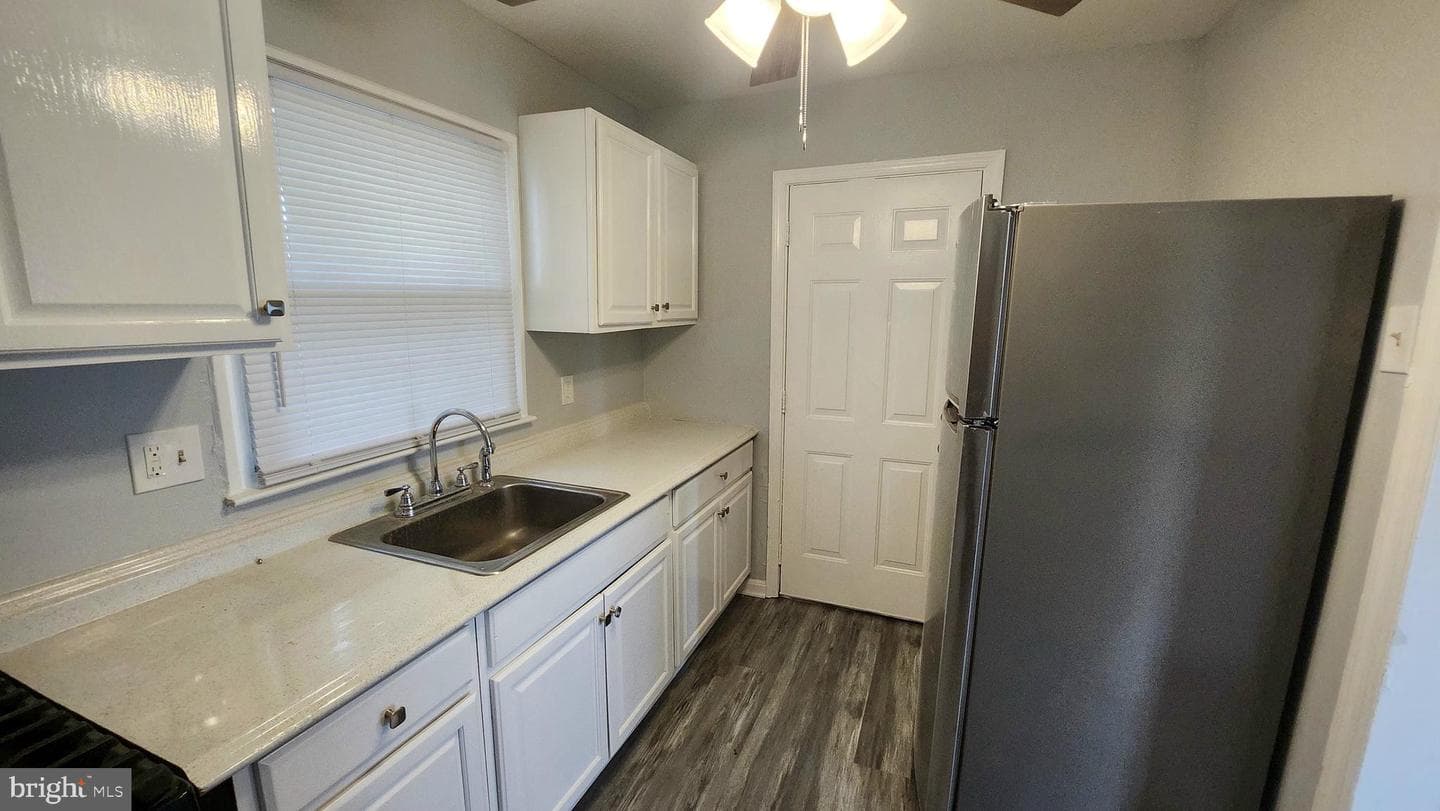 6612 Redfield Avenue photo 17