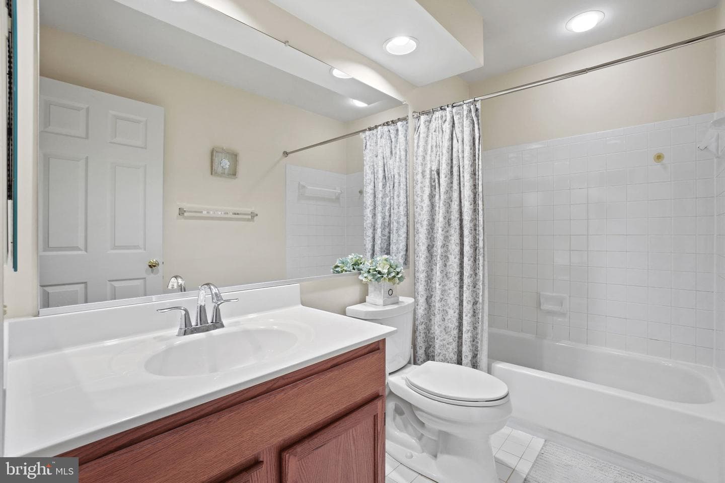 5404 Lakevale Terrace photo 14