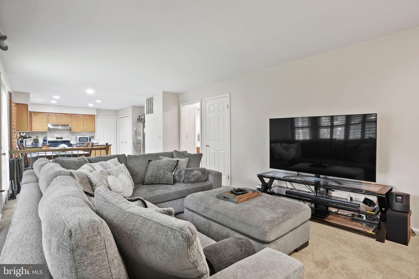 5404 Lakevale Terrace photo 8