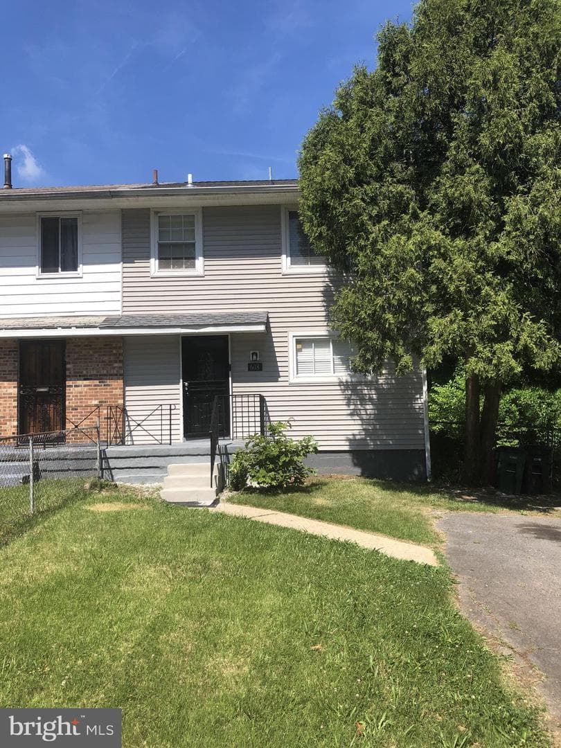 608 Cedarleaf Avenue photo 2