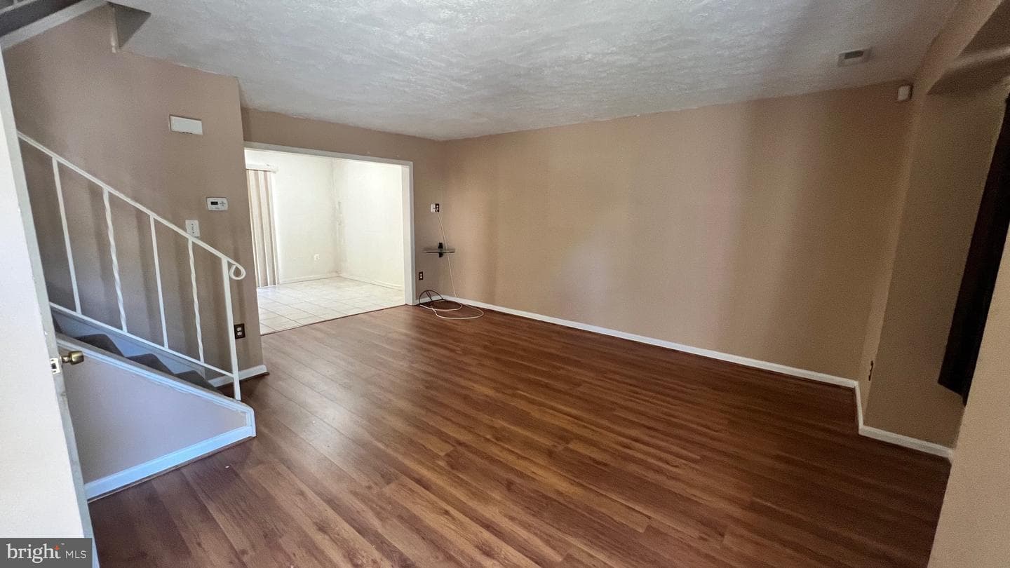 1122 Dutton Way photo 3