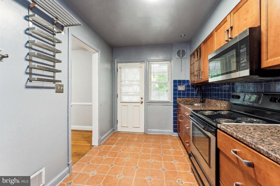 4122 24th Avenue photo 12