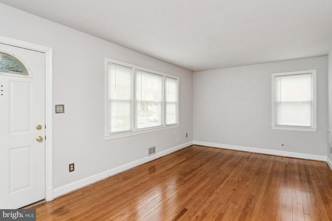 4122 24th Avenue photo 4