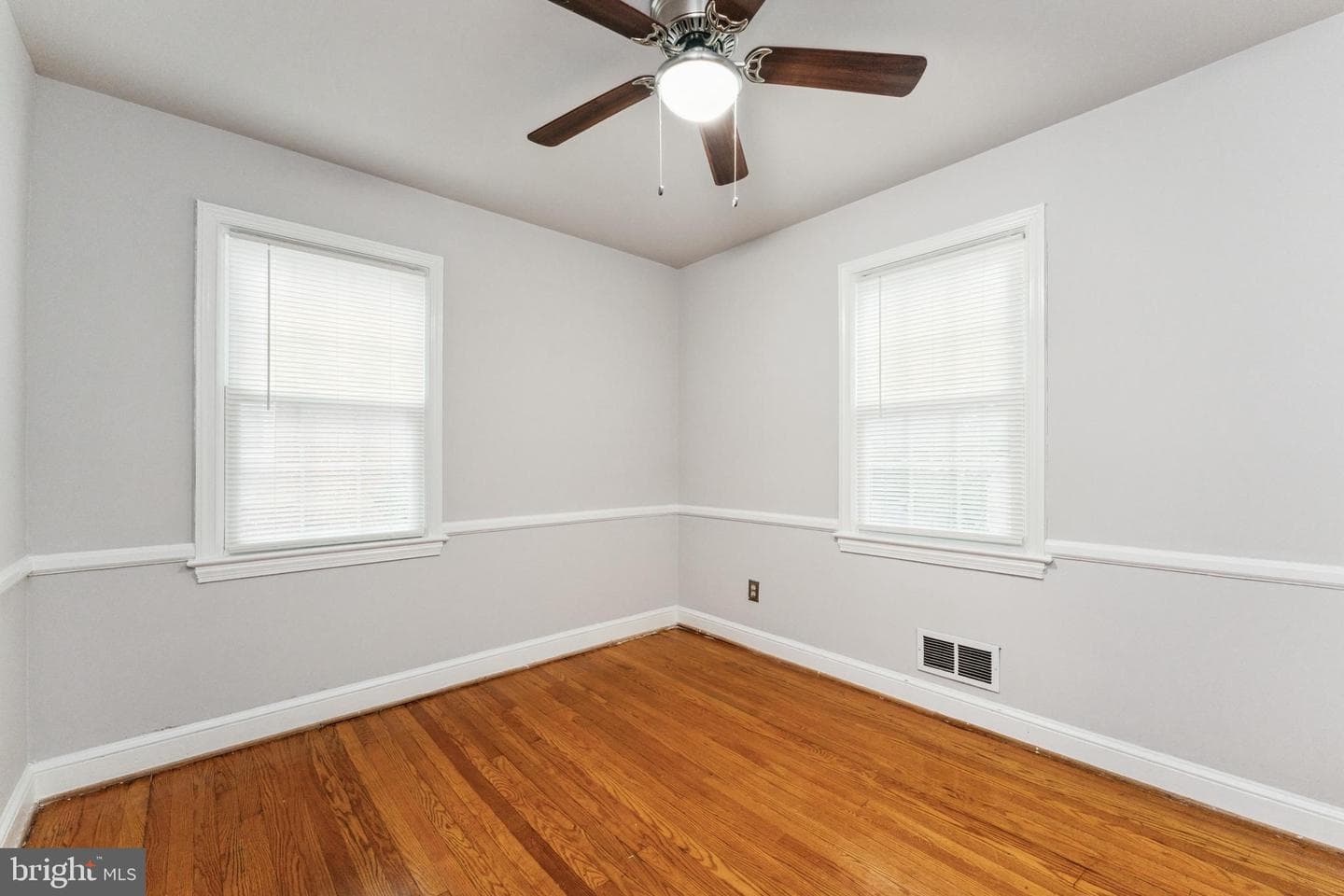4122 24th Avenue photo 9