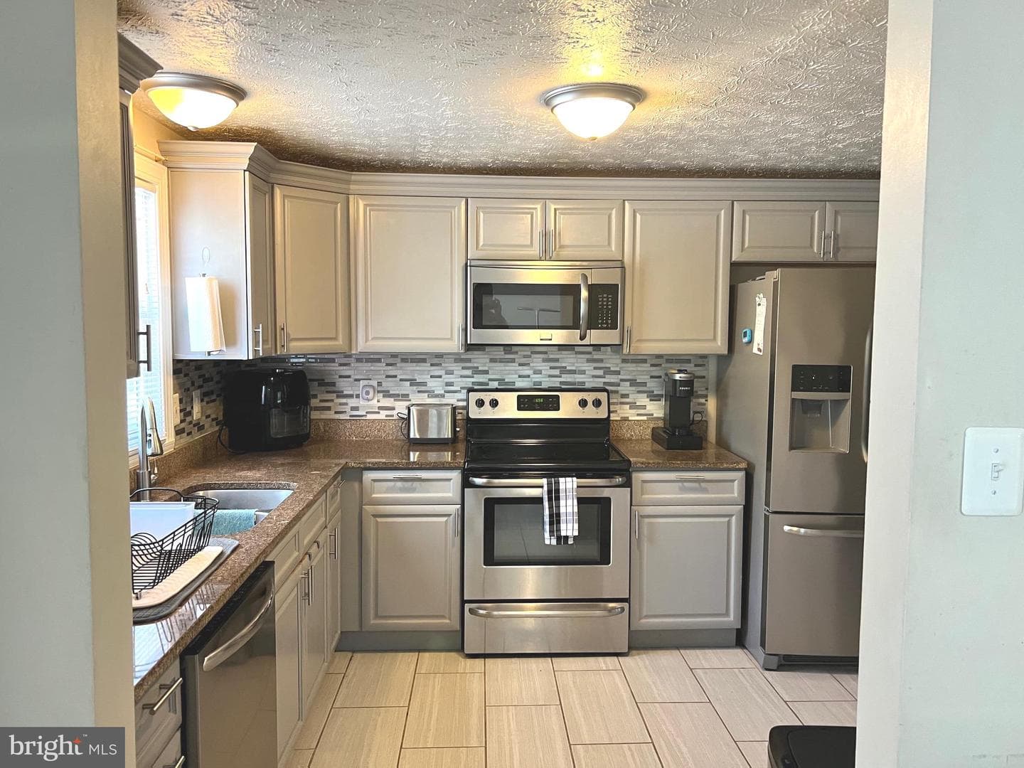 17204 Clairfield Lane photo 7
