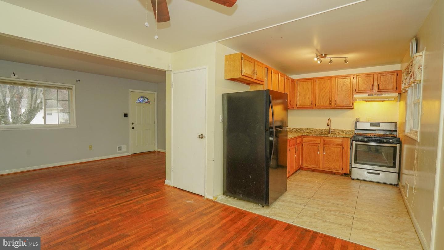 102 Pepper Mill Drive photo 3