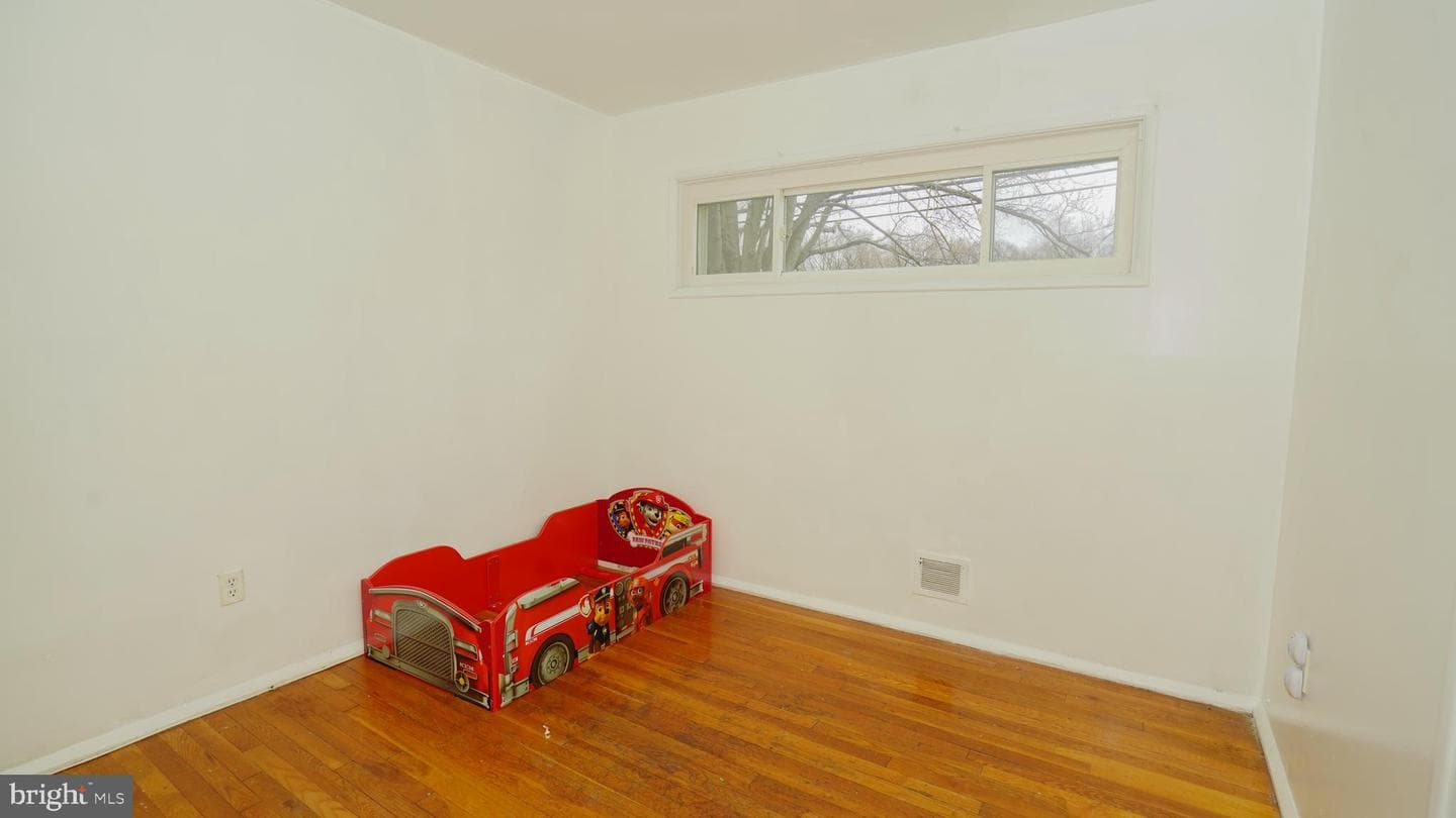 102 Pepper Mill Drive photo 9