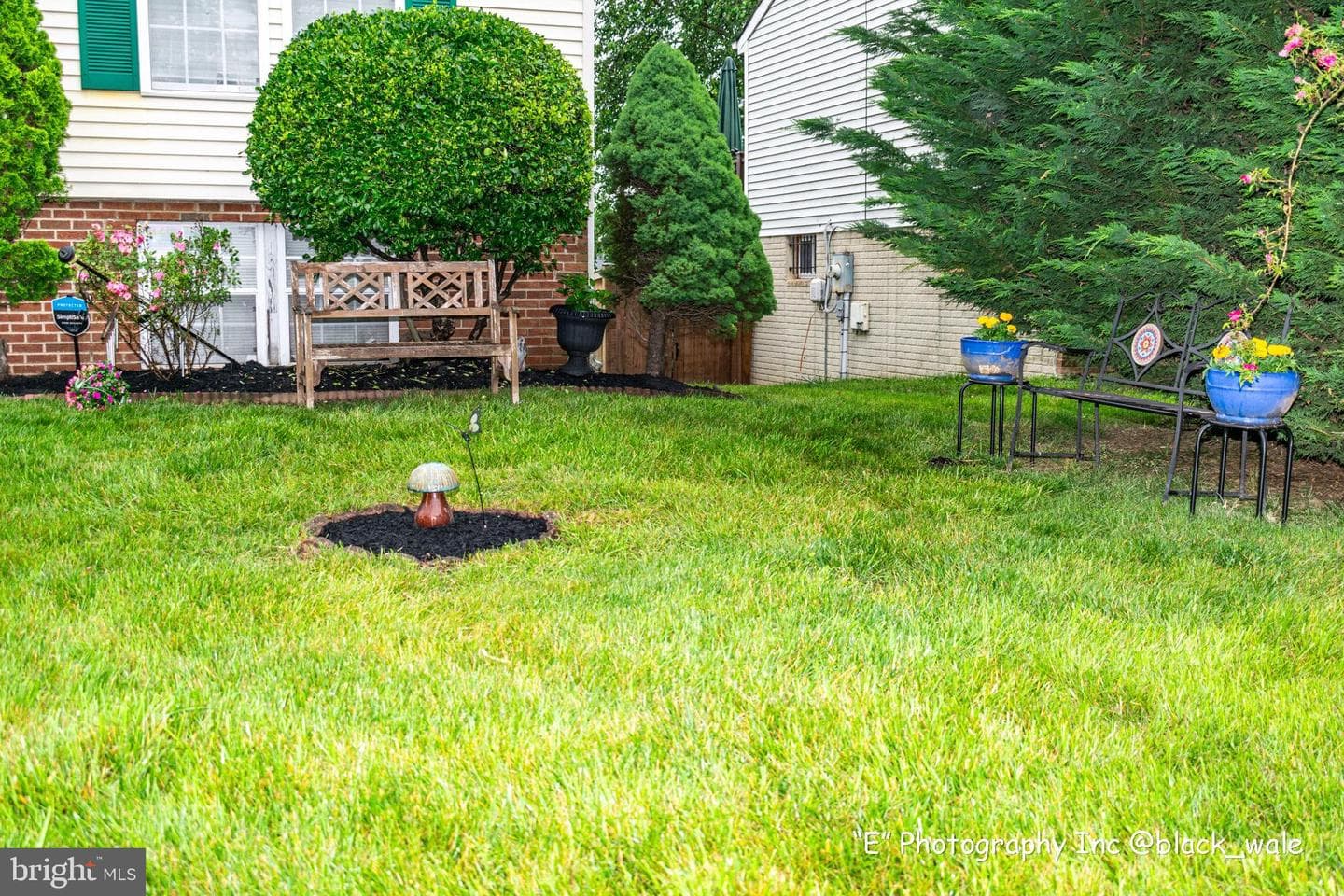 6422 Lee Place photo 2