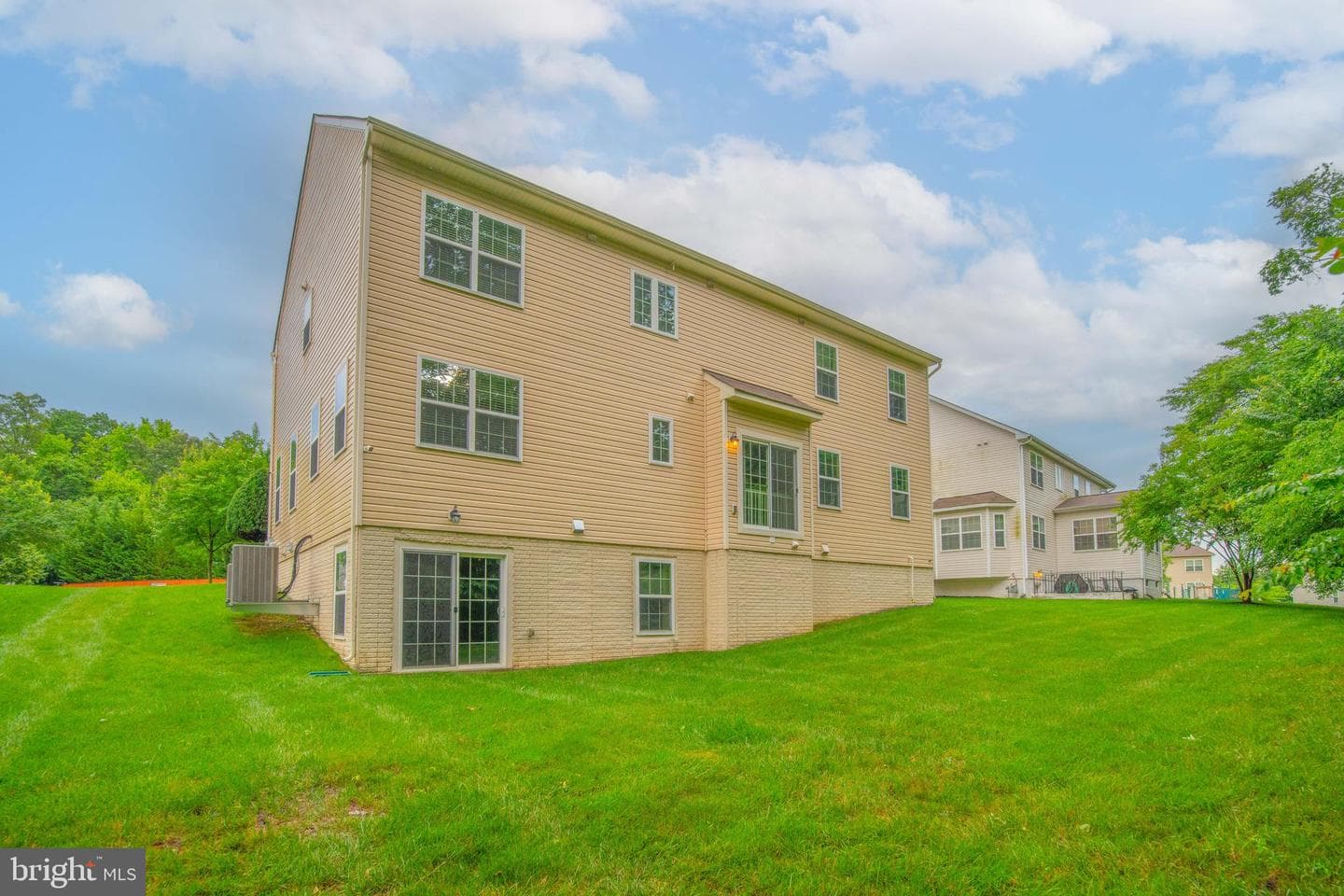 17205 Madrillon Way photo 2