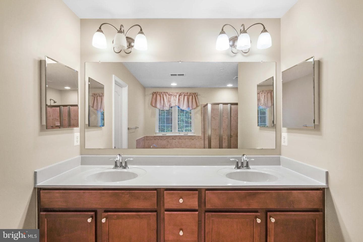 17205 Madrillon Way photo 31