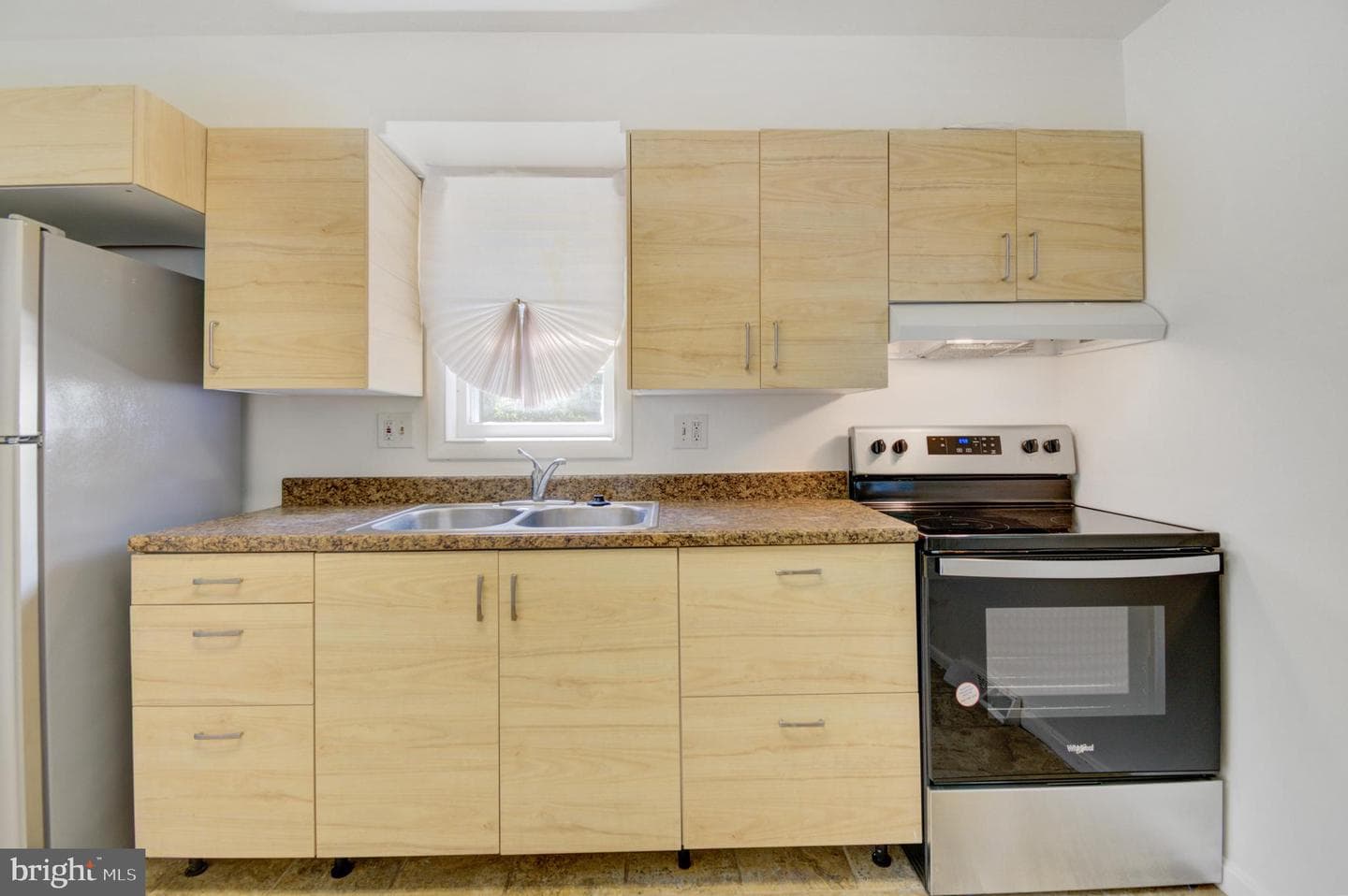4705 Heath Street photo 21