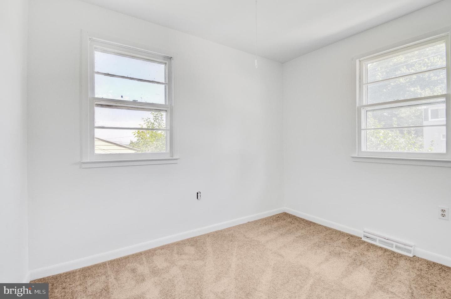 4705 Heath Street photo 30