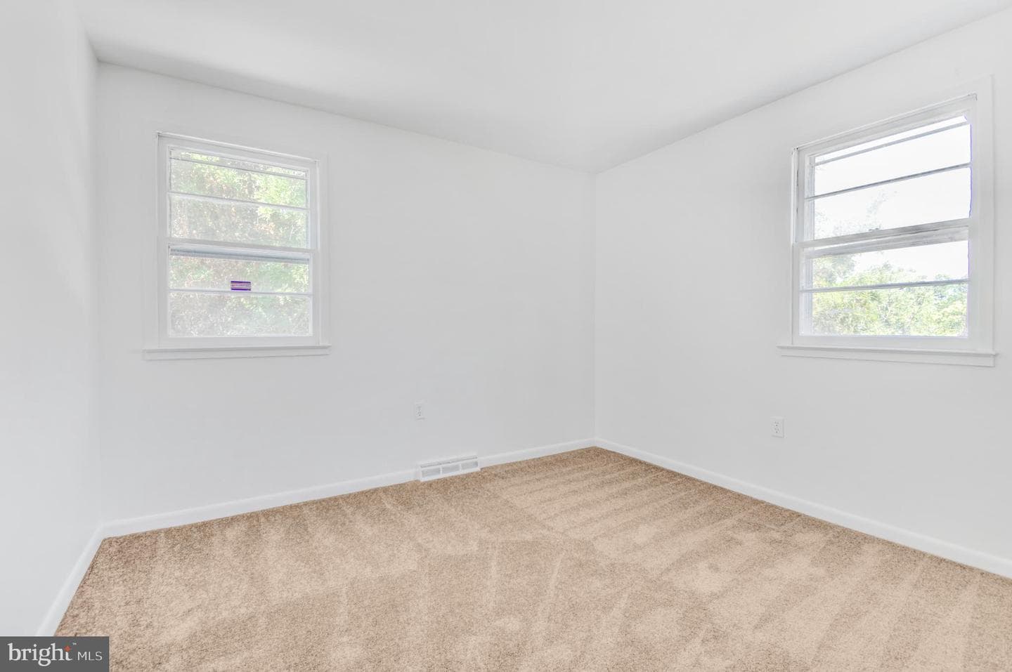 4705 Heath Street photo 34