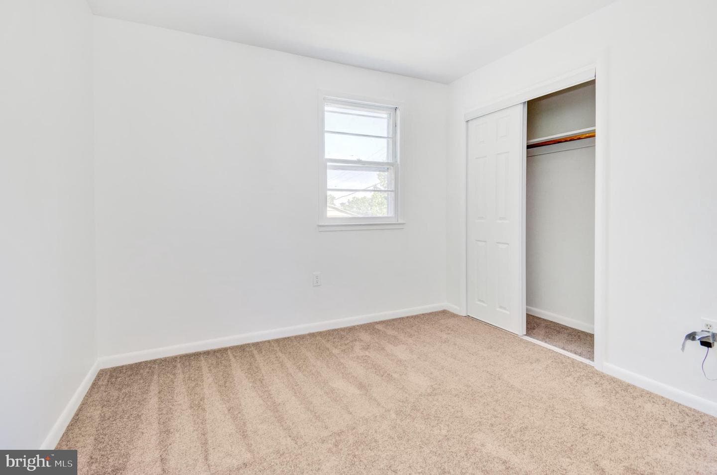 4705 Heath Street photo 35