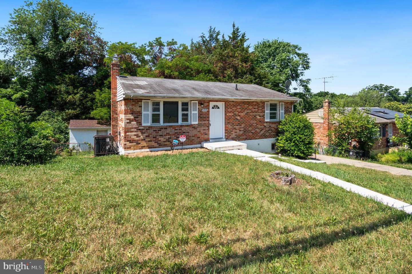 4705 Heath Street photo 5